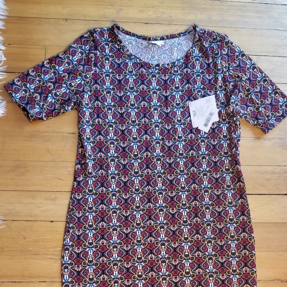 Dress - Picture 1 of 2